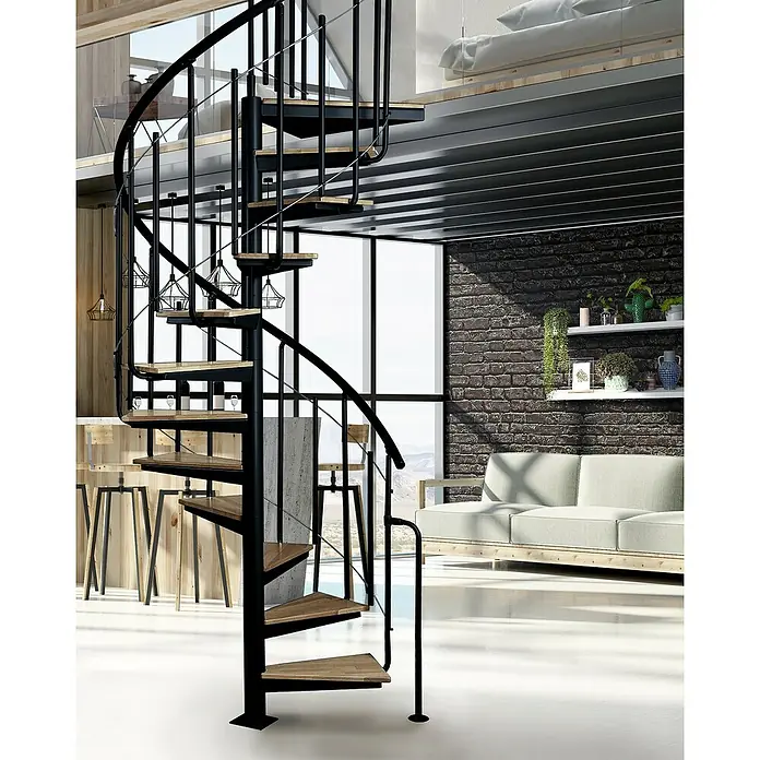 Atrium Spindeltreppe Solo Vertical - Farbton Metall: RAL 9005, Durchmesser: 120 cm, Stahl, Buche, Geschosshöhe: 264 cm - 286 cm - Elegante Wendeltreppe mit Holzstufen und schwarzem Metallgeländer fügt sich stilvoll in den modernen Wohnraum ein.