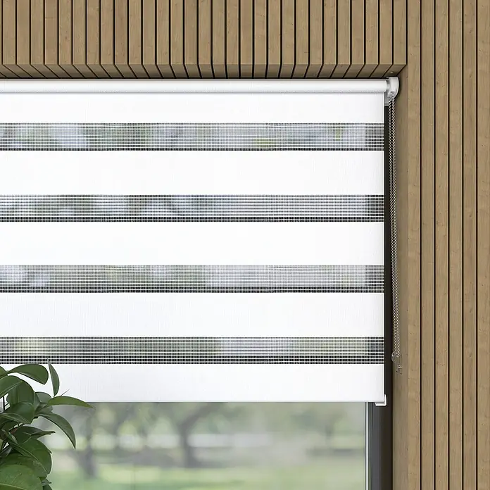 Expo Ambiente Doppelrollo Mini - B x H: 60 x 150 cm, Weiß - Eine moderne, horizontale Streifen-Jalousie in Weiß und Grau, die sich ideal zur Lichtregulierung und zum Schutz der Privatsphäre eignet.