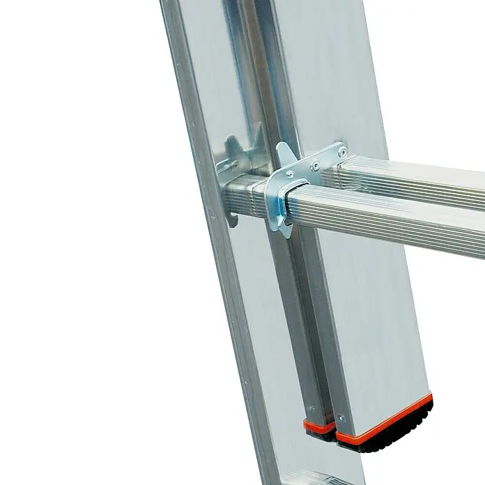 Krause Monto Sprossen-Mehrzweckleiter TribiloTreppenfunktion, Arbeitshöhe: 6,05 m, 24 Stk., Aluminium - Detailansicht einer Aluminiumleiter, die die robuste Bauweise und die rutschfesten Füße hervorhebt. Ideal für sichere Arbeiten in der Höhe.