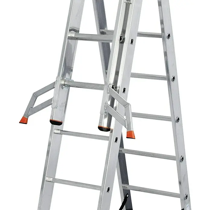Krause Monto Mehrzweckleiter Tribilo - Arbeitshöhe: 10,9 m, Anzahl Tritte: 42 Stk., Belastbarkeit: 150 kg, Aluminium - Nahaufnahme einer Aluminiumleiter mit Stufen und Stützbeinen für sicheren Stand bei verschiedenen Arbeiten.