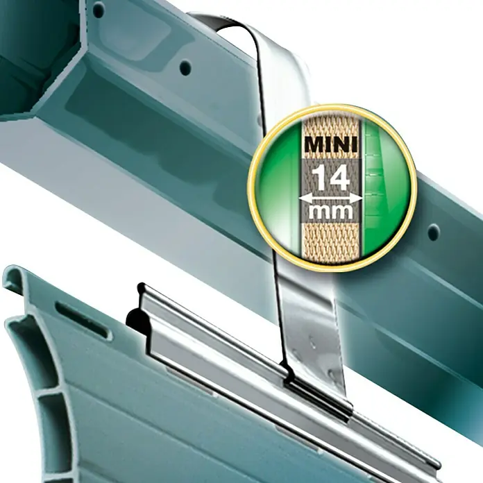 Schellenberg Fleje para persiana Mini - Anchura de la correa: 14 mm - Primer plano de una guía de persiana enrollable que muestra un mini ancho de lama de 14 mm, ideal para espacios reducidos.\n