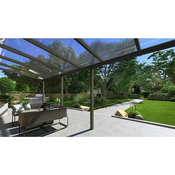 Gardendreams Terrassenüberdachung Light EditionB x T: 700 x 250 cm, Anthrazitgrau, Polycarbonat, Klar - Moderne Terrassenüberdachung mit grauem Rahmen und transluzentem Dach, die einen stilvollen Außenbereich schafft.