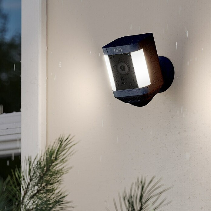 Ring Cámara de vigilancia Spotlight Cam Plus (Funciona con pilas, 1.080 píxeles (Full HD), An x Al: 7,6 x 12,6 cm, Batería) | BAUHAUS