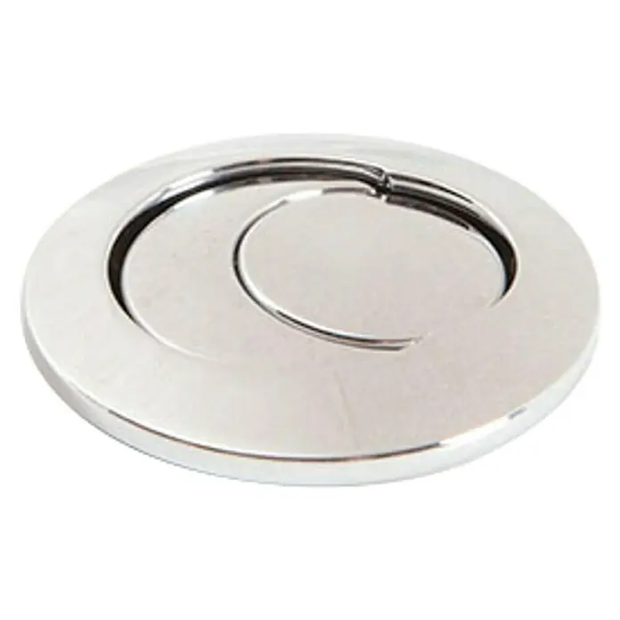 Roca Mitos Pack de WC adosado - Con borde de descarga, Salida WC: Vertical, Blanco, Adosado a pared - Primer plano de un botón de descarga de inodoro redondo cromado con forma de media luna, que ofrece una estética moderna para baños.