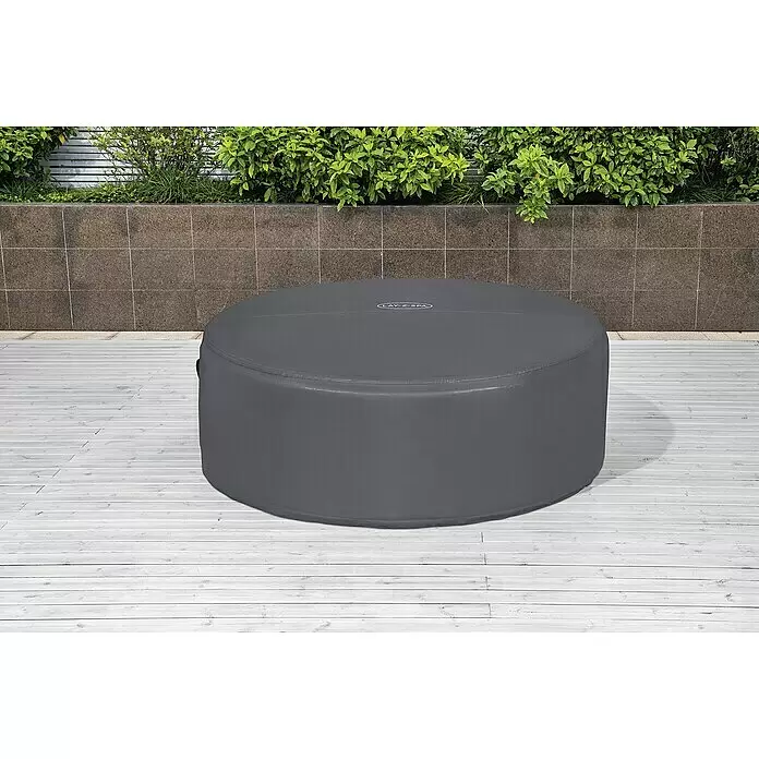 Bestway Lay-Z-Spa Pool-Abdeckplane - Passend für: Runde Whirlpools bis Ø x H: 180 x 66 cm, Ø x H: 180 x 66 cm - Dunkelgrauer aufblasbarer Whirlpool mit Abdeckung, auf einer Holzterrasse im Freien.