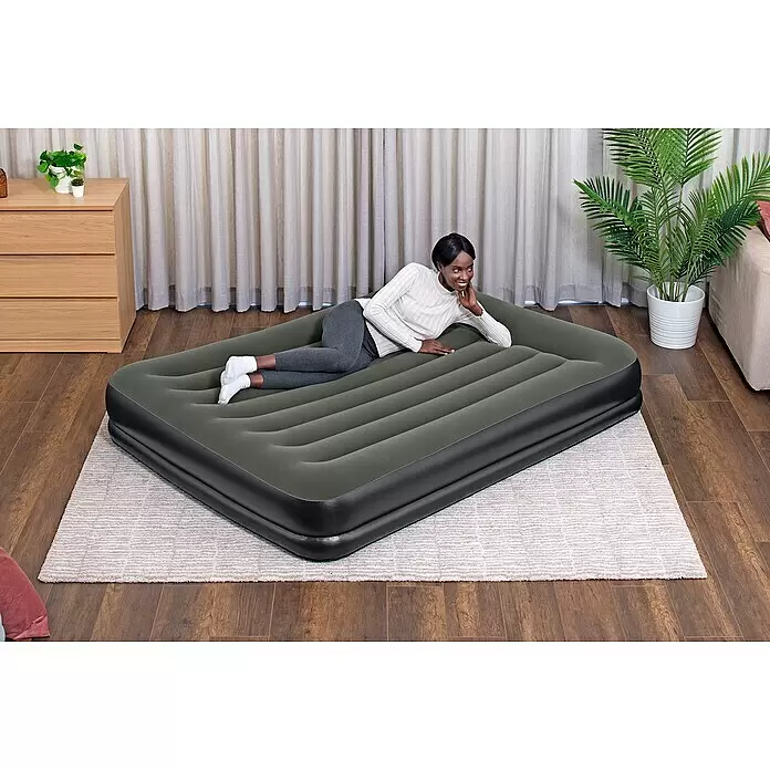 Bestway Luftbett Double - L x B x H: 203 x 152 x 36 cm, Integriertes Kopfkissen - Anwendungsbeispiel