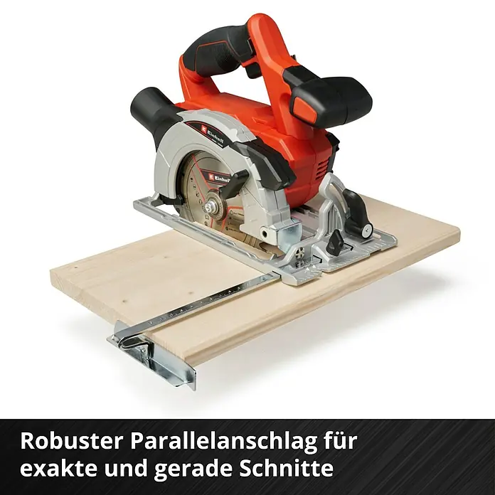 Einhell PXC 18V Akku-Handkreissäge TE-CS 18/150 Li - Solo - 18 V, Ohne Akku, Leerlaufdrehzahl: 4.200 U/min - Einhell Handkreissäge auf einem Holzbrett, ideal für präzise Schnitte dank robustem Parallelanschlag.