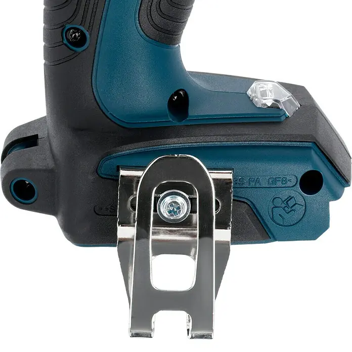 Bosch Professional AMPShare 18V Akku-Schlagbohrschrauber GSB 18V-110 C - 18 V, Ohne Akku, 110 Nm, Inkl. Koffer - Detailaufnahme einer Stichsäge mit Fokus auf den Gürtelclip und das Gehäuse. Die Farbkombination aus Schwarz und Türkis ist auffällig.
