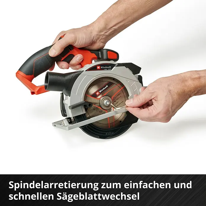Einhell PXC 18V Akku-Handkreissäge TE-CS 18/150 Li - Solo - 18 V, Ohne Akku, Leerlaufdrehzahl: 4.200 U/min - Spindelarretierung für schnellen Sägeblattwechsel. Die Einhell Handkreissäge im Einsatz für einfaches Austauschen.