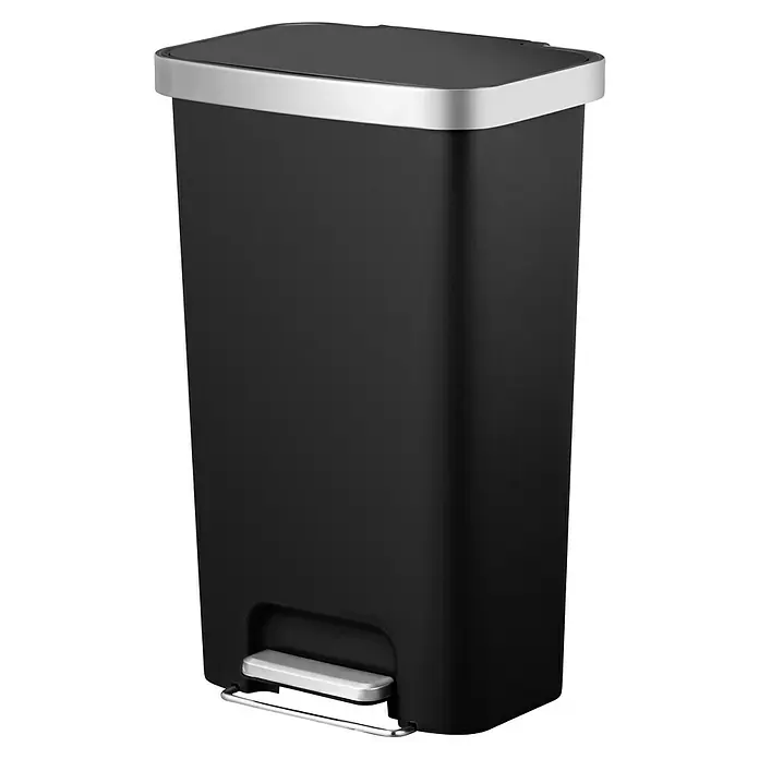 Vepa Bins Treteimer Hana - 45 l, Kunststoff, Schwarz - Dieser schwarze, rechteckige Treteimer mit silberfarbenem Deckel und Pedal bietet eine stilvolle und hygienische Lösung für Abfallentsorgung.