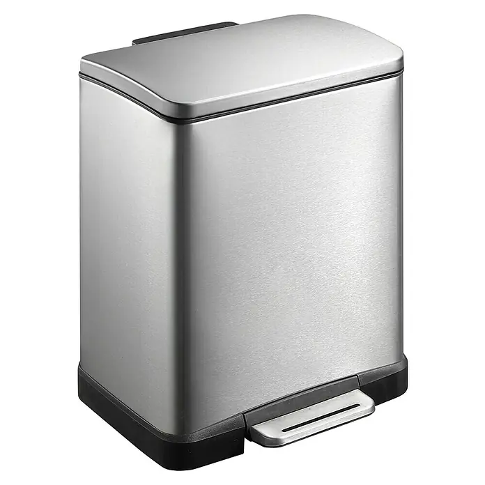 Vepa Bins Treteimer E-Cube Recycling - 19 l, Edelstahl, Mattsilber - Ein moderner, eckiger Treteimer aus Edelstahl mit schwarzem Sockel und Deckel. Er ist ideal für Küche oder Bad und vereint Stil mit Funktionalität.