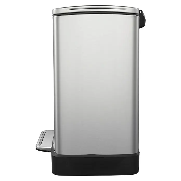 Vepa Bins Treteimer E-Cube Recycling - 19 l, Edelstahl, Mattsilber - Bild eines rechteckigen, silberfarbenen Treteimers mit schwarzem Sockel. Der Eimer ist modern und funktional gestaltet.