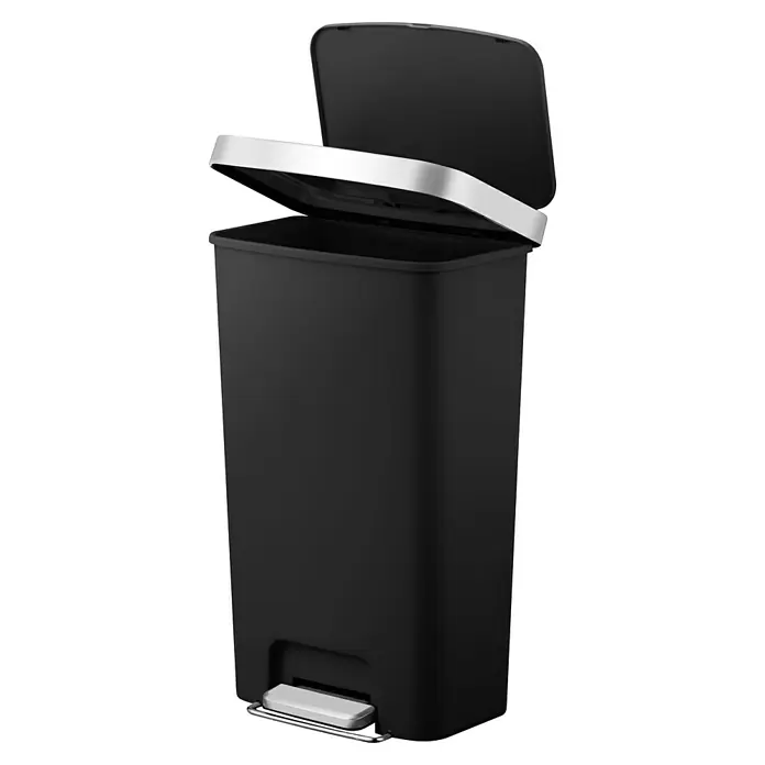 Vepa Bins Treteimer Hana - 45 l, Kunststoff, Schwarz - Ein schlanker, schwarzer Treteimer mit offenem Deckel und silberfarbenen Akzenten für stilvolle Abfallentsorgung in jedem Raum.