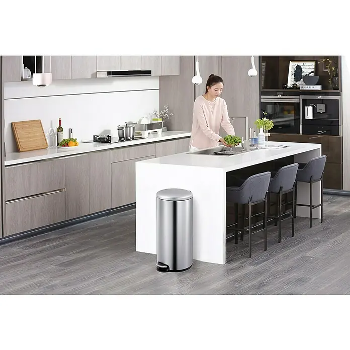 Vepa Bins Treteimer Maggey - 30 l, Edelstahl, Mattsilber - Eleganter, runder Treteimer aus Edelstahl. Passt perfekt in moderne Küchen und bietet eine hygienische Abfallentsorgung.