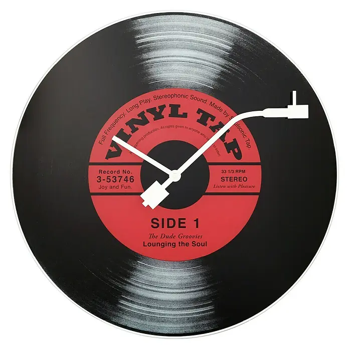 Wanduhr Vinyl Tab - Durchmesser: 43 cm, Schwarz/Rot/Weiß - Schallplattenuhr mit einem coolen Design, das eine Vinyl-Schallplatte mit dem Titel „Lounging the Soul“ von The Dude Groovies zeigt.
