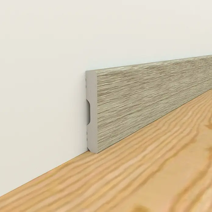 Oknum Rodapié Mana - 200 cm x 14 mm x 90 mm - Rodapié de imitación madera clara que ofrece una transición limpia entre pared y suelo de madera, mejorando la estética.