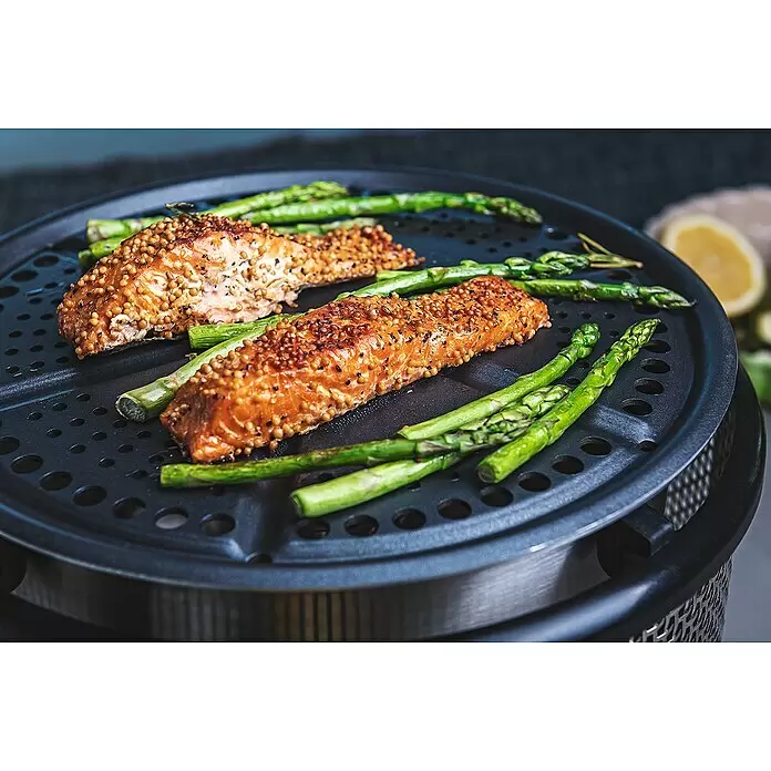 Cobb Grillplatte gelocht - Aluminium, Durchmesser: 30,2 cm, Passend für: Cobb Grillmodelle / Cobb Gasgrill Deluxe / Cobb Holzkohlegrill Air Deluxe - Anwendungsbeispiel