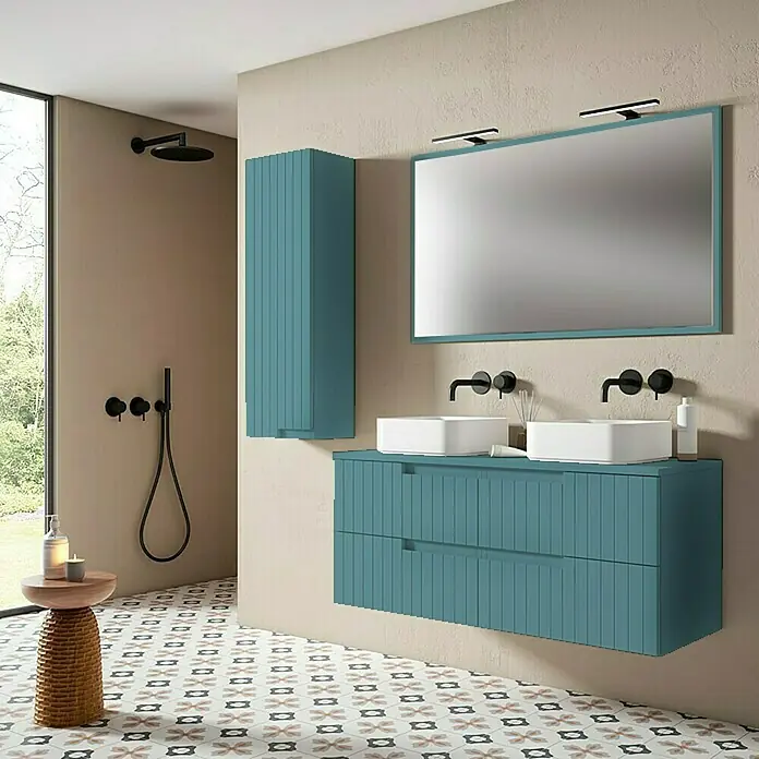 Mueble bajo de lavabo Claire - An x Pr x Al: 120 x 45 x 50 cm, Azul, 2 senos, sobreponer - Elegante baño con tocador azul, espejo y armario colgante a juego. El diseño moderno se complementa con accesorios y accesorios negros.