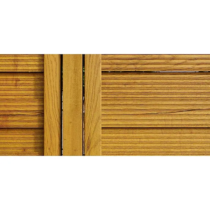 swingcolor Premium Holzlasur - Oregon Pine/Honig, 750 ml, Seidenglänzend - Nahaufnahme eines hölzernen Sichtschutzzauns mit Lamellenstruktur, der Privatsphäre und Wärme im Außenbereich bietet.