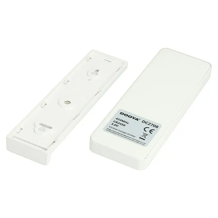 Fernbedienung FB005 - Passend für: Sunfun LED-Vollkassettenmarkise Grau - Nahaufnahme eines weißen Dooya DC2708 Kleiderbügel-Senders mit Informationen zu Frequenz, Batterie und CE-Kennzeichnung.