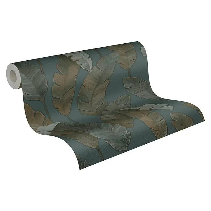 A.S. Création Metropolitan Stories Travel Styles Vliestapete - Blau/Gold, Floral, 10,05 x 0,53 m - Detailaufnahme einer Rolle Tapete mit auffälligem Blattmuster in Braun- und Grautönen, ideal für eine stilvolle Wandgestaltung.