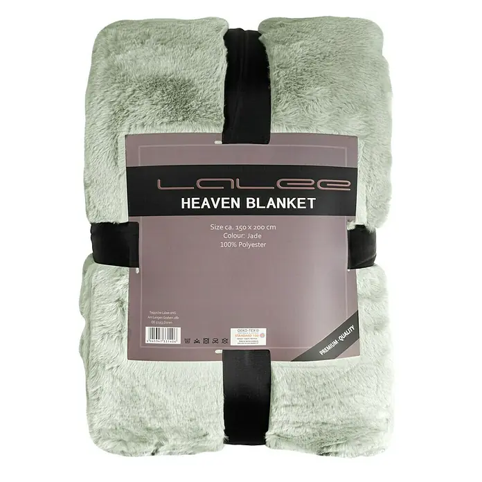 Decke Happy - Jade, 200 x 150 cm, 100 % Polyester - Produktaufnahme einer kuscheligen, jadefarbenen Lalee Heaven-Decke, sorgfältig mit schwarzen Bändern gebündelt, die ihre hochwertige Qualität hervorhebt.