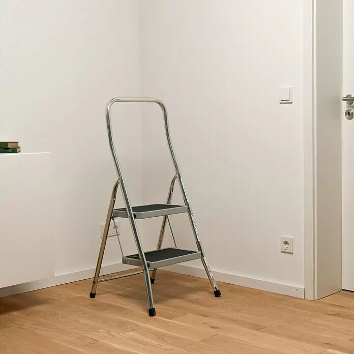 Krause Klapptritt Toppy XL - Anzahl Tritte: 2 Stk., Arbeitshöhe: 2,5 m, Belastbarkeit: 150 kg, Aluminium - Stimmungsaufnahme