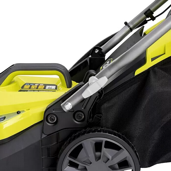 Ryobi ONE+ Akku-Rasenmäher RY18LM37A-240 - 18 V, 2 Akkus, 4 Ah, Schnittbreite: 37 cm - Nahaufnahme eines gelb-schwarzen Elektrorasenmähers mit grauem Rad und schwarzem Netzfangkorb.