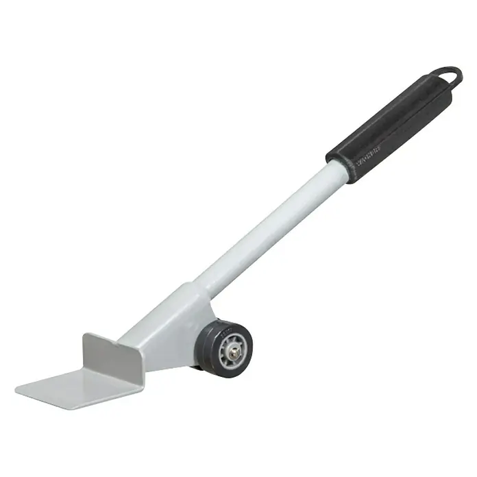 Wagner System Transportroller - Traglast: 150 kg, Stahl - Ein Teppichspanner mit einem grauen Metallteil, einem Griff und einem kleinen Rad. Werkzeug zur Teppichverlegung für professionelle Ergebnisse.