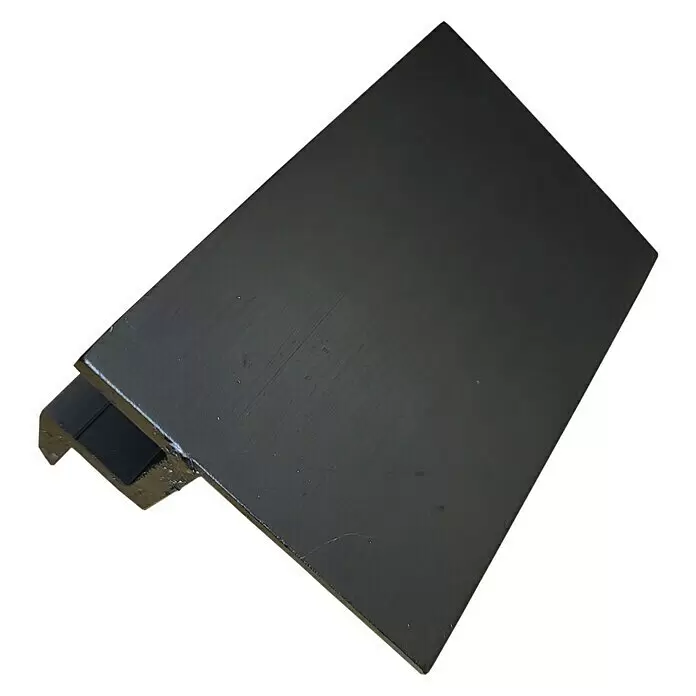 Absaar Endklemme - Aluminium, Schwarz - Dunkelgraues gewinkeltes Metallprofil mit gebürsteter Oberfläche, geeignet für strukturelle Unterstützung.