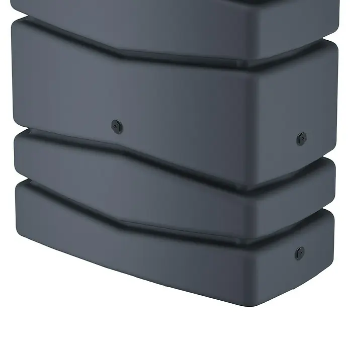 Regenspeicher Aqua Tower - L x B x H: 38,3 x 77,5 x 135 cm, 350 l, Anthrazit - Detailansicht einer grauen, modularen Wasserspeichertonne mit drei Abschnitten und sichtbaren Schrauben. Praktische Regenwassernutzung für den Garten.