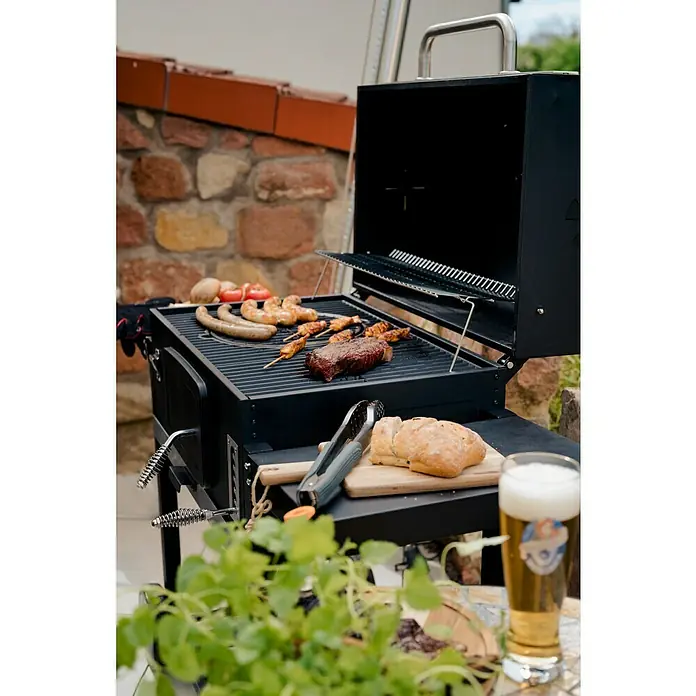 Kingstone KMS Holzkohlegrill Black Angus XXL - Grillfläche (B x T): 70 x 43,5 cm, Schwarz - Grill mit Fleisch, Würstchen und Gemüse. Perfekt für ein gemütliches Barbecue mit Familie und Freunden. Genießen Sie den Sommer!