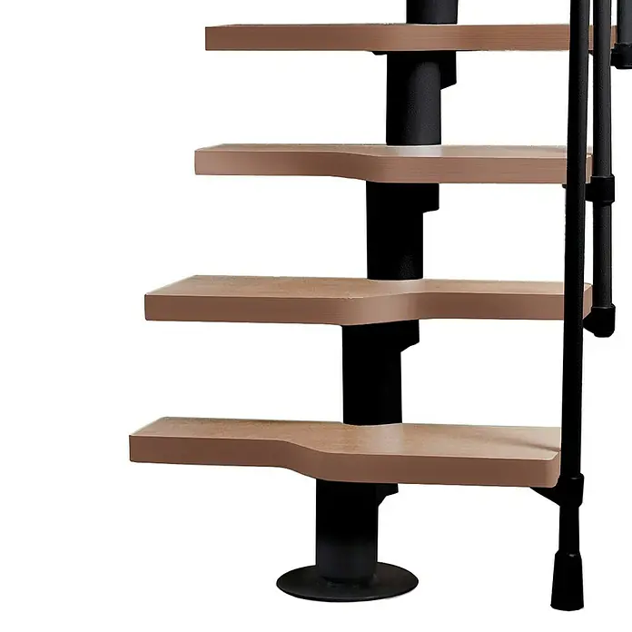 Atrium Raumspartreppe Mini - Farbton Metall: RAL 9005, Breite: 60 cm, Buche, Geschosshöhe: 222 cm - 300 cm - Holzstufen einer Wendeltreppe mit schwarzer Mittelsäule. Die Treppe ist ein Blickfang.
