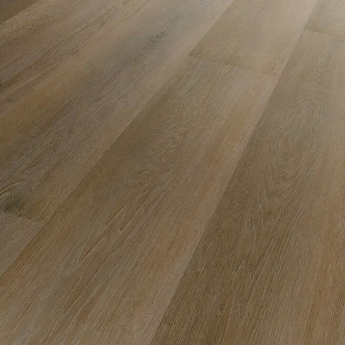 b!design Vinylboden SPC Silent - New Haven, Landhausdiele, 1.220 x 230 x 4,8 mm - Nahaufnahme von hellem Holzlaminatboden, der die natürliche Maserung und Textur des Materials hervorhebt.