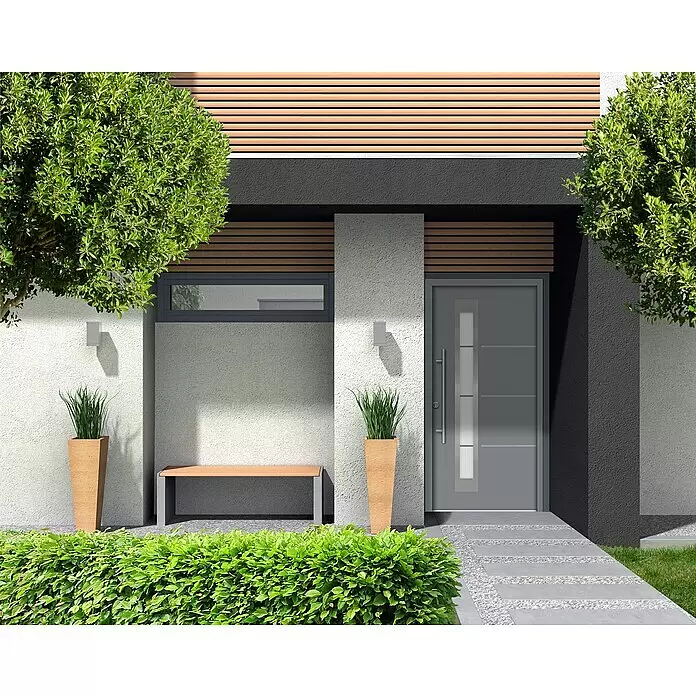 Splendoor Haustür Thermodoor PLUS SP50 - 110 x 210 cm, DIN Anschlag: Links, Verkehrsgrau - Moderner Hauseingang mit grauer Tür, Holzfassadenelementen und strukturierten Wänden, umgeben von Grünflächen und einem gepflasterten Weg.