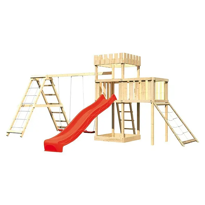 Karibu Kinderspielturm Ritterburg Löwenherz Set 50 - L x B x H: 264 x 522 x 259,5 cm, Natur/Rot - Ein detailreiches Bild eines hölzernen Kinderspielplatzes mit Schaukeln, Rutsche und Klettergerüst auf schwarzem Hintergrund.