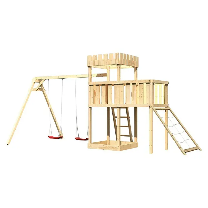 Karibu Kinderspielturm Ritterburg Löwenherz Set 43 - L x B x H: 264 x 454 x 259,5 cm, Natur - Ansicht einer Holzschaukelanlage mit Turm, Schaukeln, Leiter und Kletternetz für Kinder zum Spielen im Freien.