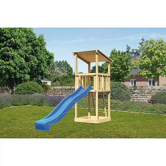 Karibu Kinderspielturm Anna Set 2 - L x B x H: 107 x 107 x 270 cm, Natur - Hölzerner Spielturm mit blauer Rutsche in einem sonnigen Garten.