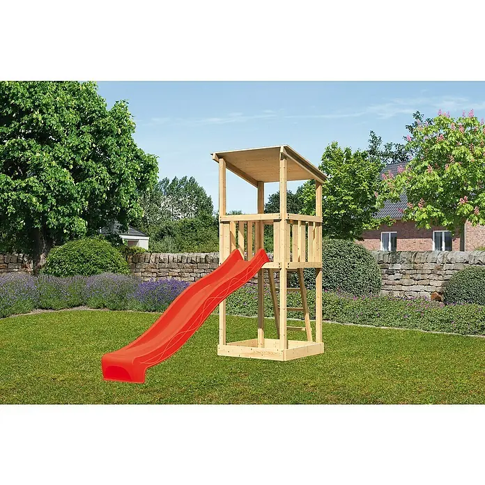 Karibu Kinderspielturm Anna Set 3 - L x B x H: 107 x 107 x 270 cm, Natur - Ein hölzerner Spielturm mit roter Rutsche steht im Garten, umgeben von Grün und Blumen. Perfekt für Spiel und Spaß im Freien!