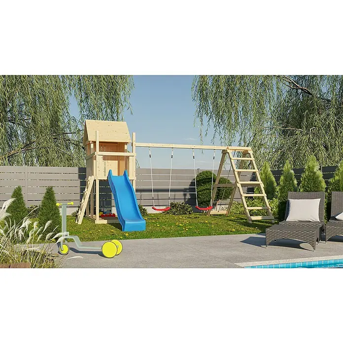 Karibu Kinderspielturm Frieda Set 11 - L x B x H: 264 x 347 x 291 cm, Natur - Ein hölzernes Spielgerüst mit Rutsche und Schaukeln im Garten.