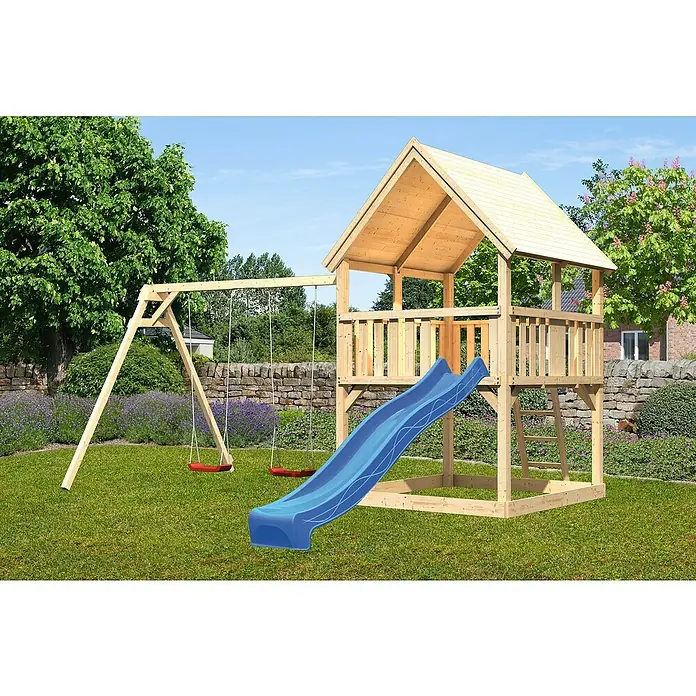 Karibu Kinderspielturm Luis Set 8 - L x B x H: 264 x 440 x 345 cm, Natur/Blau - Ein hölzernes Spielhaus mit Schaukel und Rutsche im Garten, ideal für Kinder zum Spielen und Austoben im Freien.
