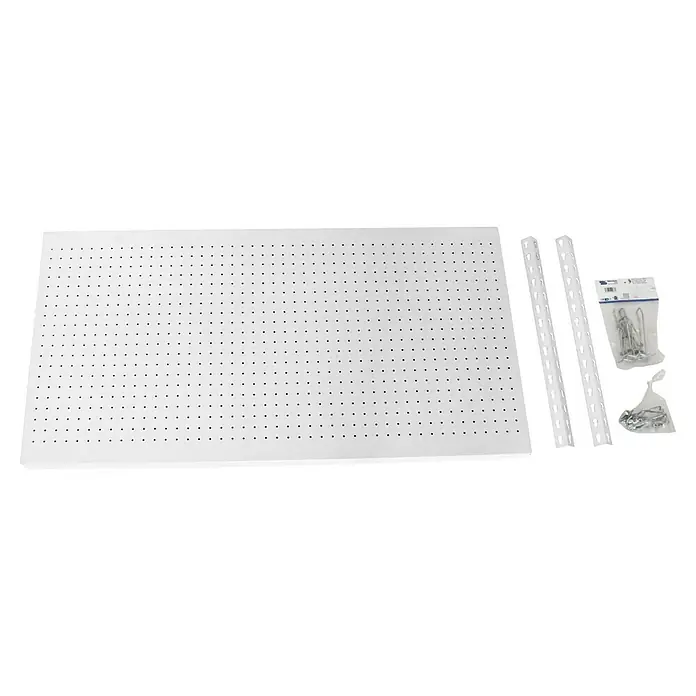 Simonrack Panelclick Panel perforado con 14 ganchos - L x An: 120 x 60 cm, Blanco - La imagen muestra un conjunto de tablero perforado con accesorios, incluyendo soportes y ganchos, ideal para la organización del taller.