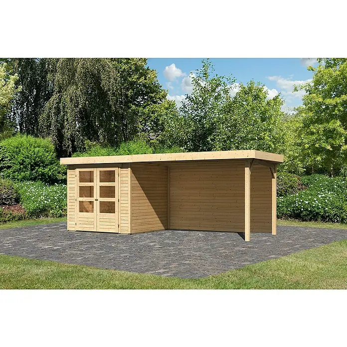 Karibu Gartenhaus Askola 2 - Außenmaß inkl. Dachüberstand (B x T): 504,5 x 238 cm, Holz, Natur, Mit Seitendach & Rückwand - Holzgartenhaus mit Anbau auf gepflasterter Fläche im Garten mit Bäumen. Ideal als Lagerraum und überdachter Sitzbereich im Freien.