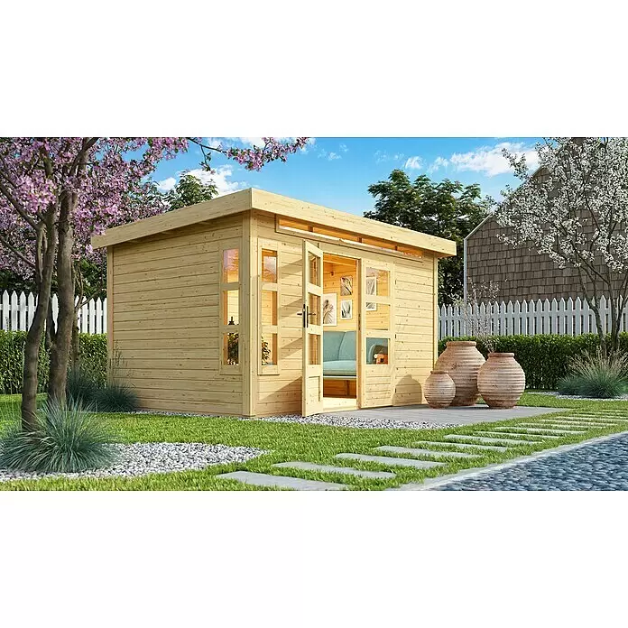 Karibu Gartenhaus Kastorf 7 - Außenmaß inkl. Dachüberstand (B x T): 396 x 273 cm, Holz, Natur - Helle Gartenhütte aus Holz mit offenen Türen und Fenstern in einem sonnigen, blühenden Garten.