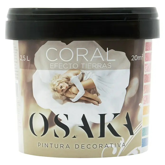 Osaka Pintura para paredes base neutra Coral - Neutro, 2,5 l - Aquí hay un cubo de pintura decorativa Coral Osaki que proporciona un acabado terroso. El cubo tiene una tapa negra y una imagen de una mujer en el frente.