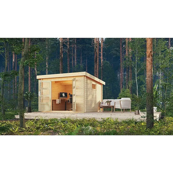 Karibu Gartenhaus Trittau 3 - Außenmaß inkl. Dachüberstand (B x T): 317 x 333 cm, Holz, Natur - Ein hölzernes Gartenbüro mit geöffneten Türen auf einer Holzterrasse, umgeben von Bäumen und Pflanzen. Ideal für ungestörtes Arbeiten im Grünen.