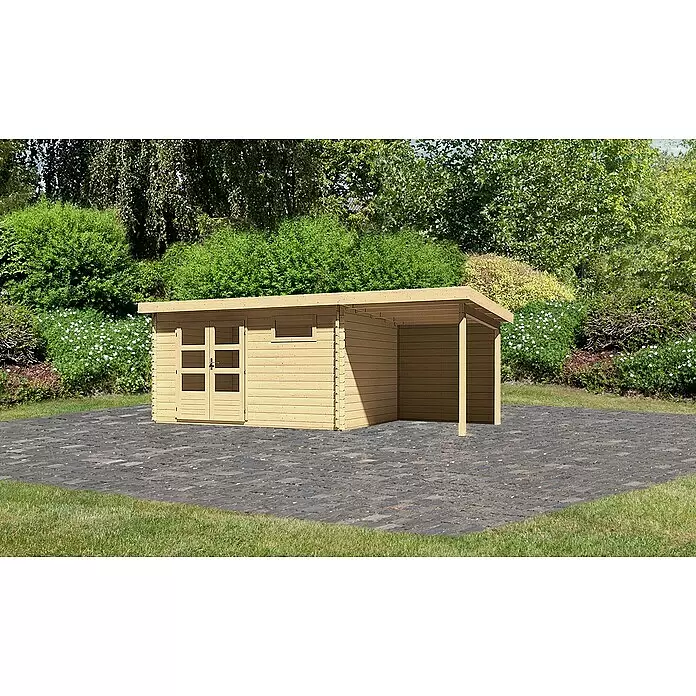 Karibu Gartenhaus Bastrup 8 - Außenmaß inkl. Dachüberstand (B x T): 604 x 333 cm, Holz, Natur, Mit Seitendach und Rückwand - Naturbelassener Holzgartenpavillon mit integriertem Carport, auf gepflastertem Bereich in grünem Garten.