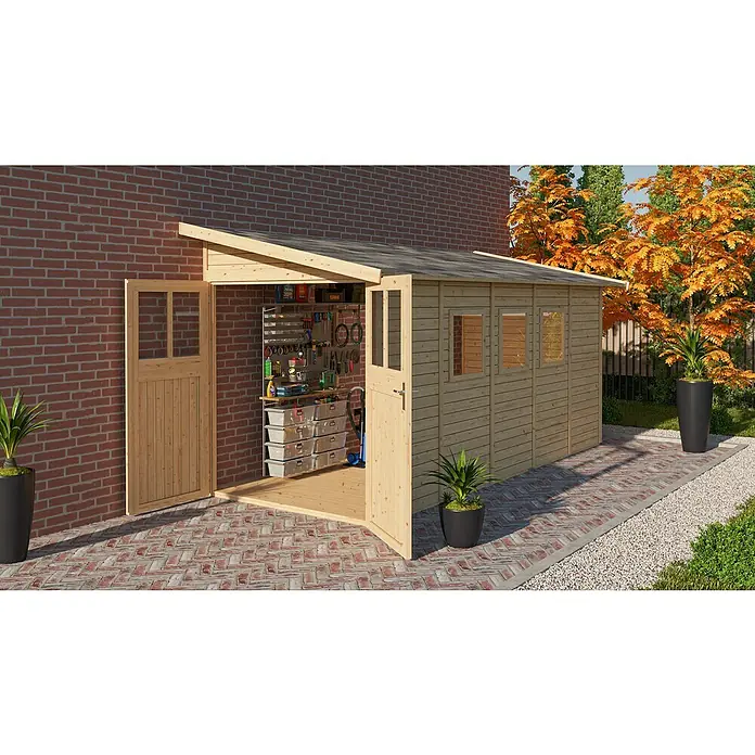 Karibu Gartenhaus Wandlitz 5Außenmaß inkl. Dachüberstand (B x T): 200 x 496 cm, Holz, Natur - Eine detailreiche Aufnahme eines hölzernen Geräteschuppens mit geöffneten Türen, Werkzeugen und Pflanzen.