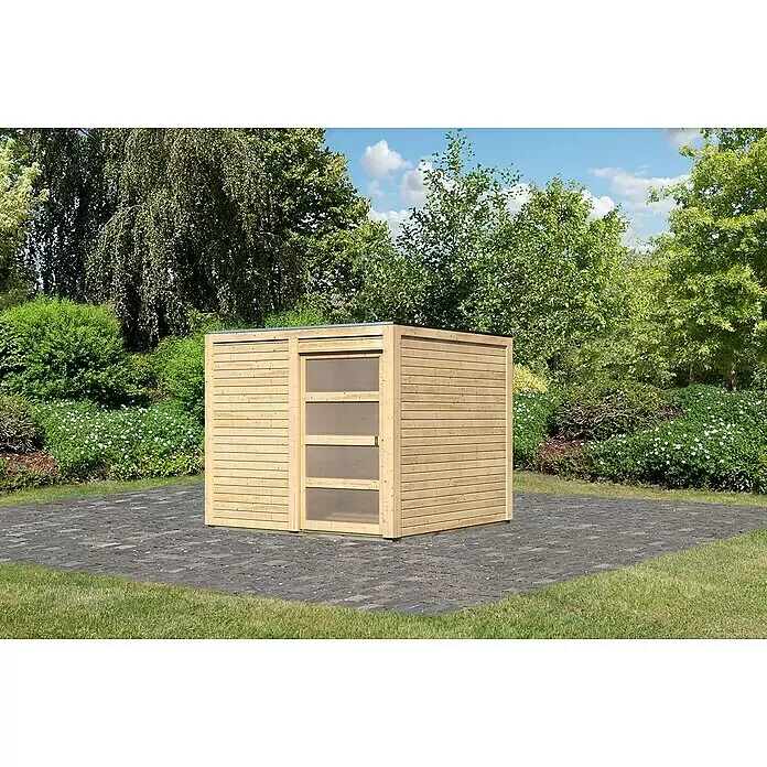 Karibu Gartenhaus Qubic 1 - Außenmaß inkl. Dachüberstand (B x T): 246 x 246 cm, Holz, Natur - Ein helles, modernes Holzgartenhaus mit transluzenten Türeinsätzen auf einer gepflasterten Terrasse im Garten.