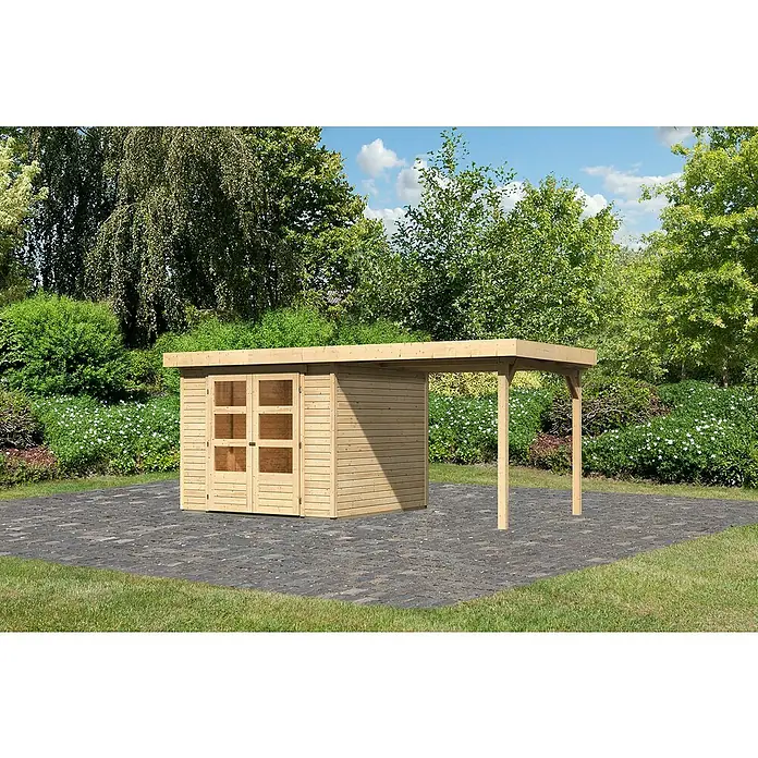 Karibu Gartenhaus Cuno 3 - Außenmaß inkl. Dachüberstand (B x T): 491 x 262 cm, Holz, Natur, Mit Seitendach - Eine moderne Holzgartenhütte mit Anbau unter blauem Himmel, eingebettet in eine grüne Gartenlandschaft. Ideal für Gartenliebhaber und zur Geräteaufbewahrung.